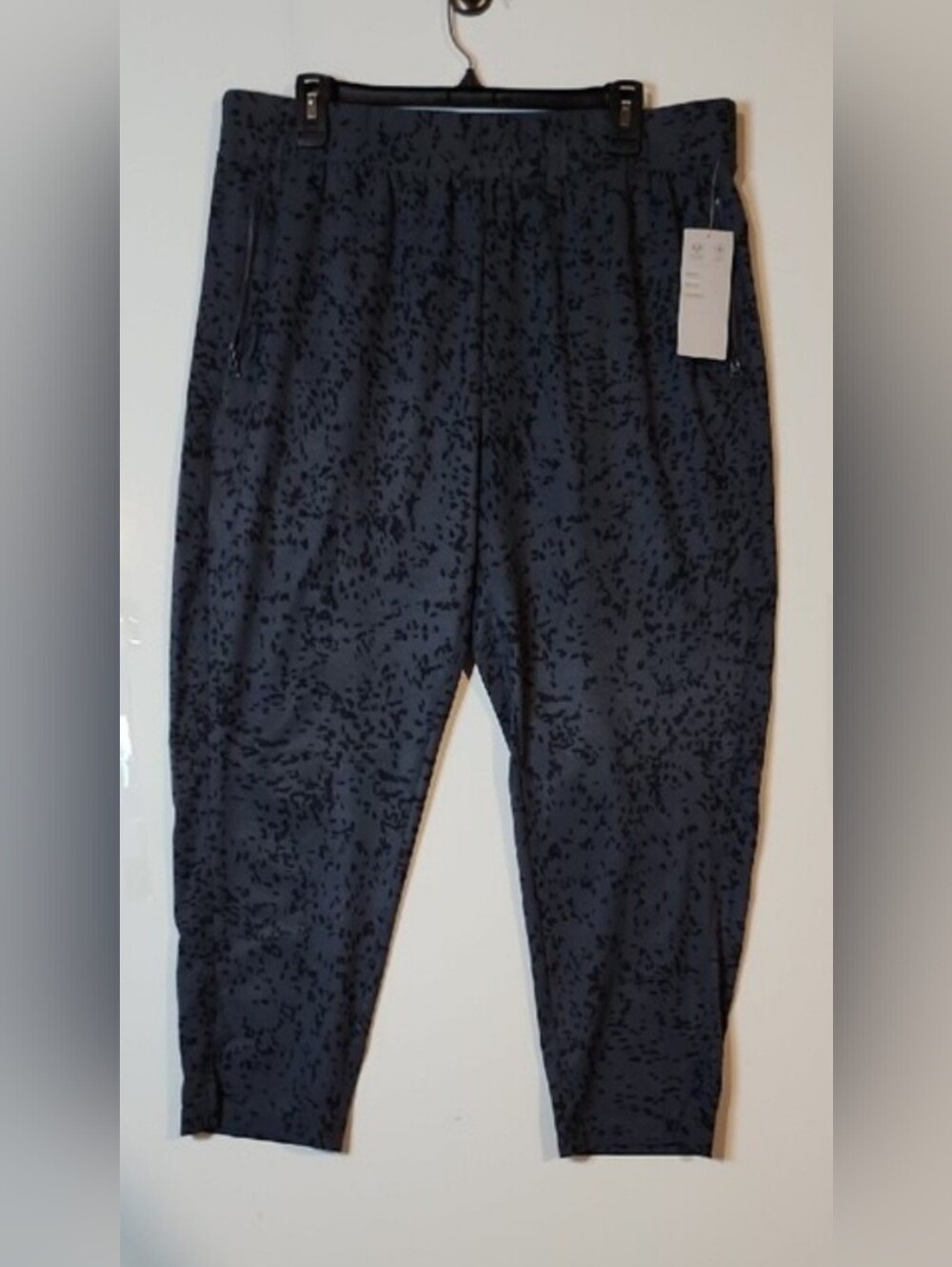 Athletic Joggers with Black Leopard Like Print NWT Size Larhe